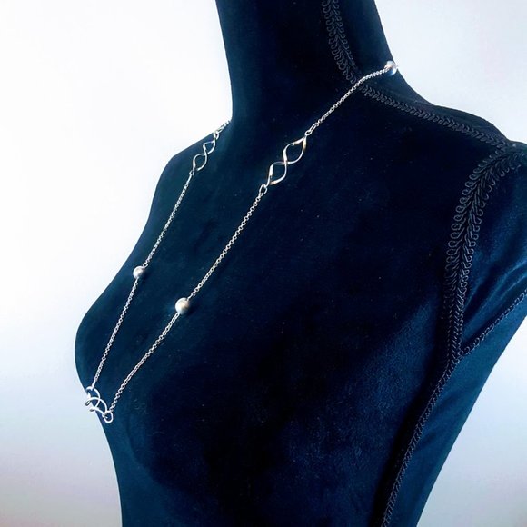 #J10 Silver 15” Chain Balls & Loops Necklace - Picture 6 of 8